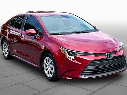 Used 2023 Toyota Corolla LE FWD image 3