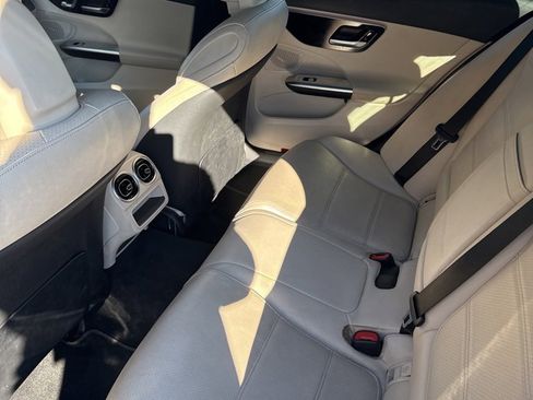 Used 2022 Mercedes-Benz C 300 4MATIC Sedan image 8