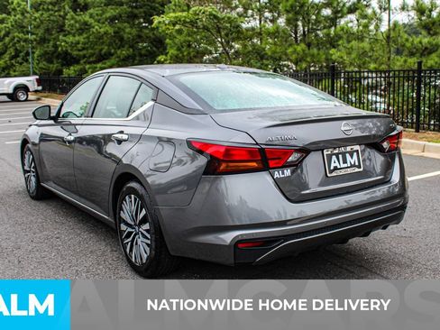 Used 2024 Nissan Altima 2.5 SV FWD image 4