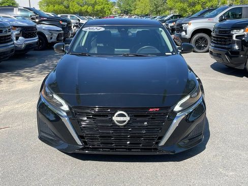 Used 2024 Nissan Altima 2.5 SR FWD image 2