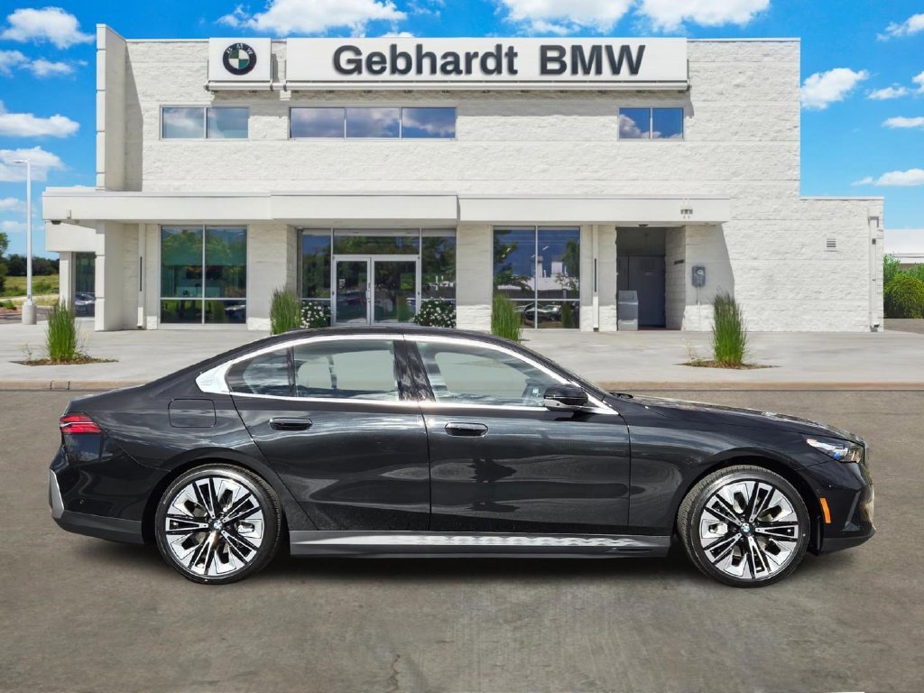 Certified 2026 BMW i5 eDrive40 AWD/4WD image 4