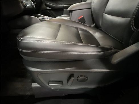 Used 2020 Ford Escape SEL image 18