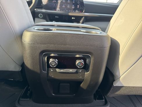 Used 2025 Chevrolet Tahoe Premier image 26