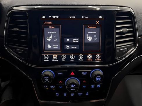 Used 2019 Jeep Grand Cherokee Limited AWD/4WD image 30