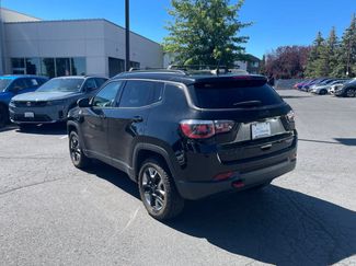 Used 2018 Jeep Compass Trailhawk w/ Leather Interior Group AWD/4WD video 3
