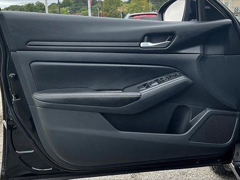 Certified 2024 Nissan Altima 2.5 SV w/ SV Premium Package image 14