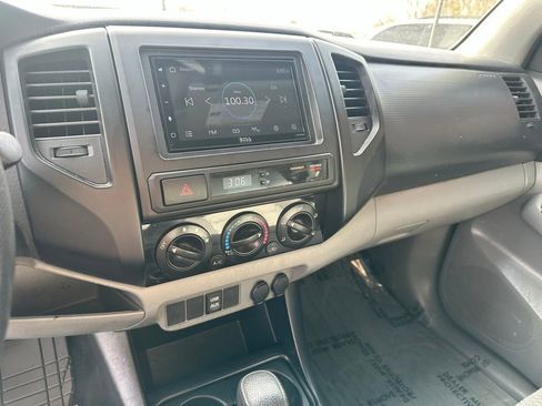 Used 2013 Toyota Tacoma PreRunner w/ Convenience Pkg image 15