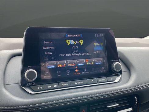 Used 2023 Nissan Rogue SL image 18