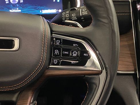 Used 2022 Jeep Grand Cherokee Summit image 30