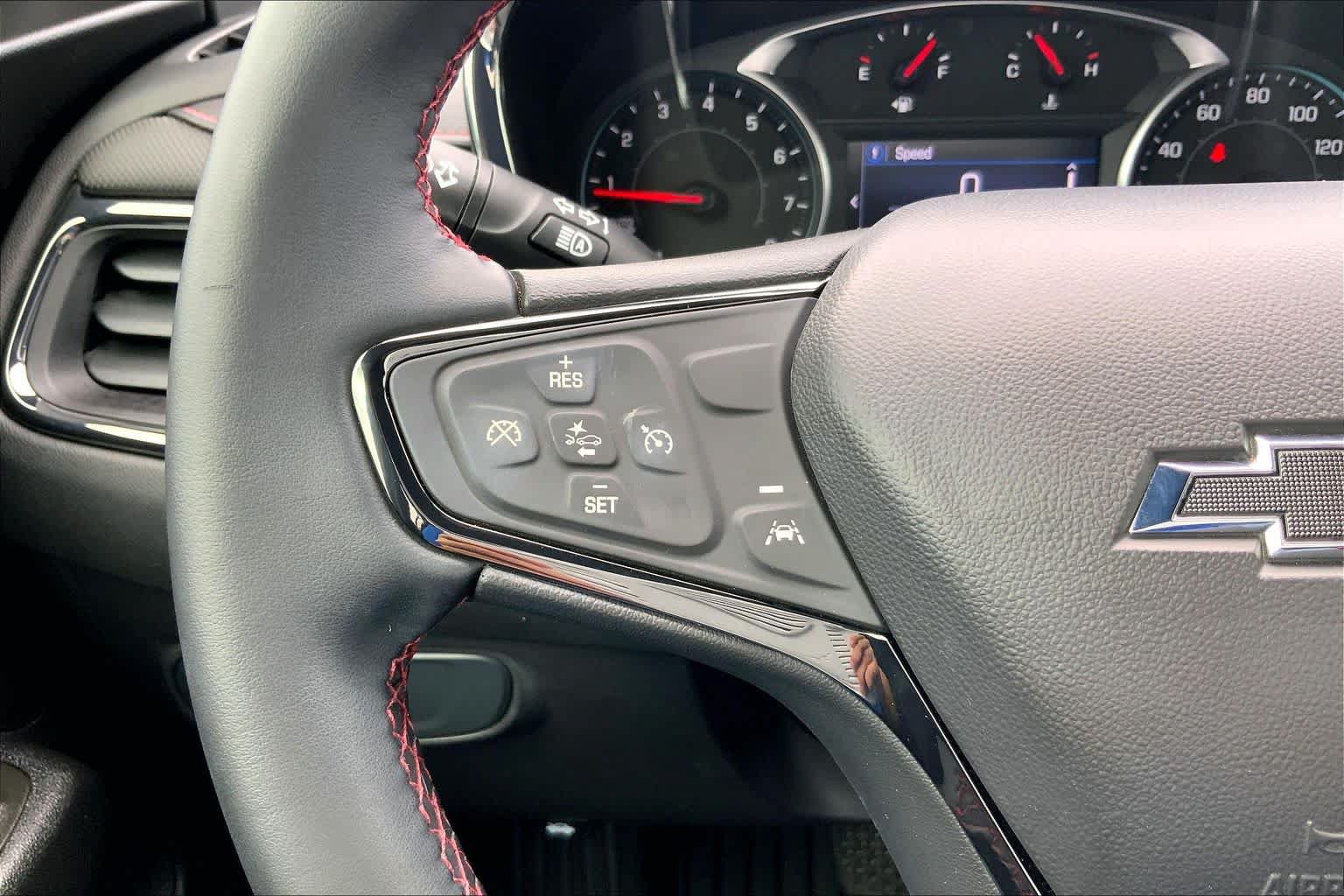 Used 2024 Chevrolet Equinox RS FWD image 24