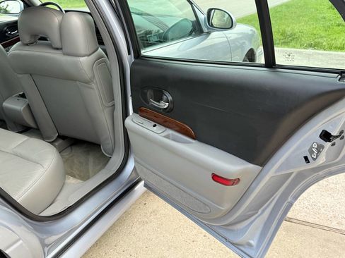 Used 2004 Buick Le Sabre Custom image 23