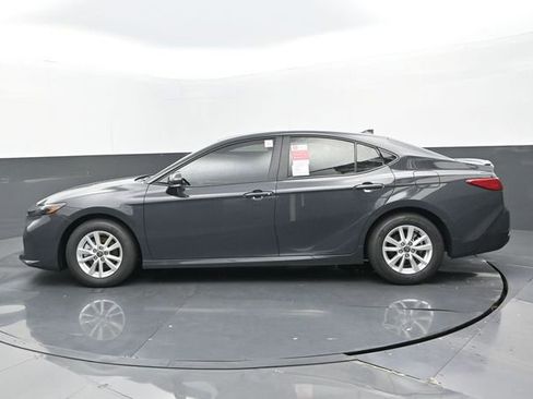 Used 2025 Toyota Camry LE w/ Convenience Package FWD image 21