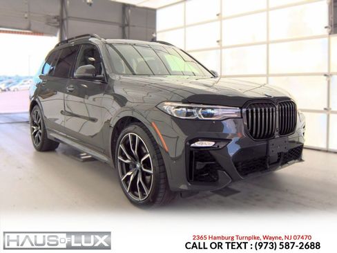 Used 2022 BMW X7 xDrive40i w/ Premium Enhanced Package AWD/4WD image 1