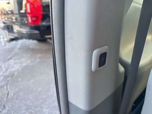 Used 2012 Toyota Sienna LE image 16