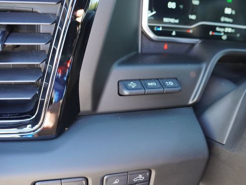 Certified 2022 GMC Sierra 1500 AT4 w/ AT4 Premium Package AWD/4WD image 28