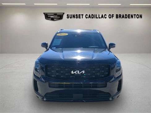 Used 2022 Kia Telluride EX w/ EX Premium Package image 2