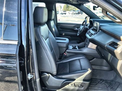Used 2024 Chevrolet Suburban High Country image 25