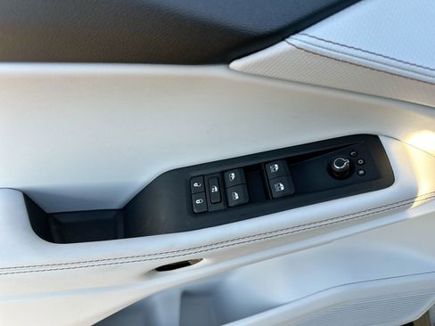 New 2026 Jeep Cherokee Limited AWD/4WD image 13