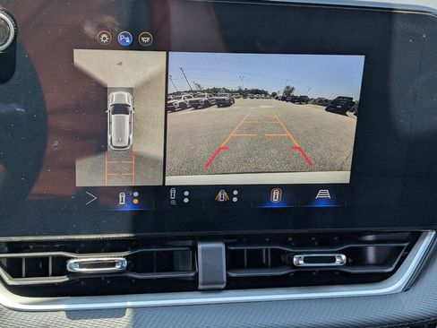 New 2026 Chevrolet Equinox LT FWD image 24