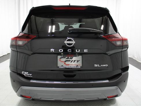 Used 2023 Nissan Rogue SL AWD/4WD image 7