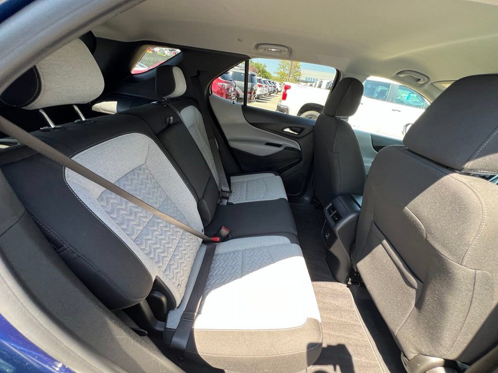 Used 2022 Chevrolet Equinox LT FWD image 24