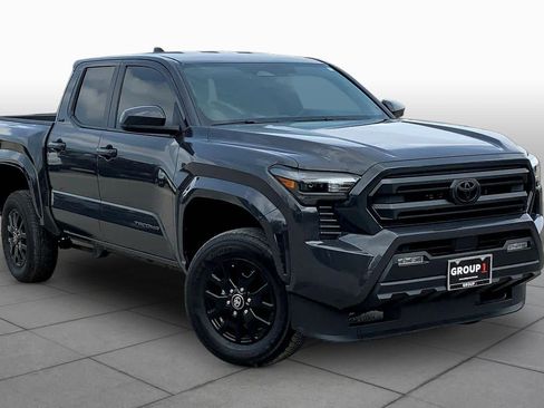 Used 2025 Toyota Tacoma SR5 image 3