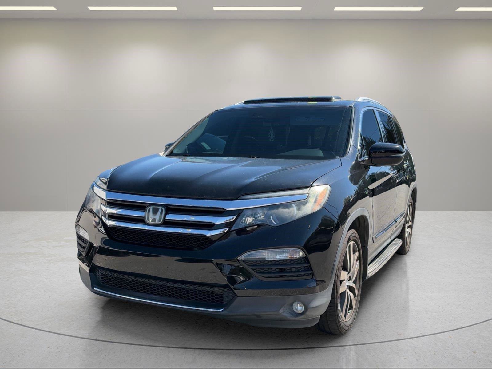 Used 2016 Honda Pilot Elite image 4