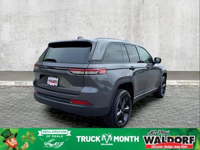 New 2025 Jeep Grand Cherokee 4WD