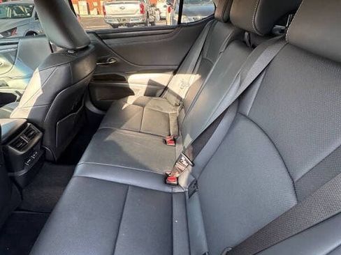 Used 2024 Lexus ES 300h w/ Premium Package FWD image 15