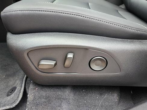 New 2025 GMC Acadia Elevation w/ Super Cruise Package image 18