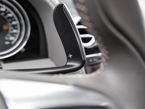 Used 2018 Bentley Flying Spur V8 image 22