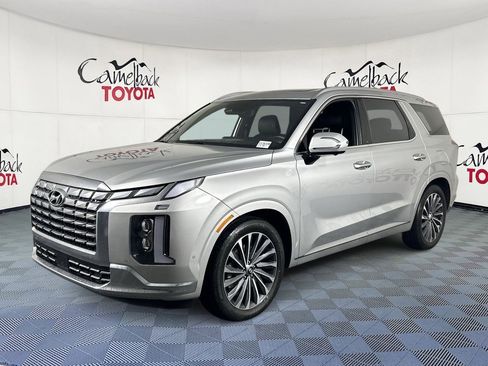 Used 2023 Hyundai Palisade Calligraphy w/ Cargo Package image 2
