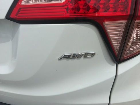 Used 2018 Honda HR-V EX-L image 19