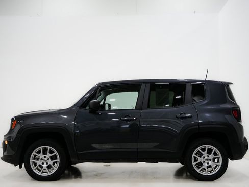 Certified 2023 Jeep Renegade Latitude image 5