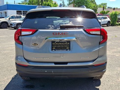 Used 2023 GMC Terrain SLE w/ Driver Convenience Package AWD/4WD image 7