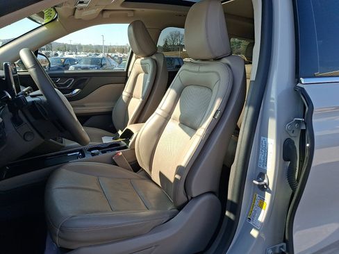 Certified 2022 Lincoln Corsair Reserve w/ Equipment Group 201A image 13