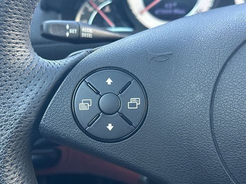 Used 2009 Mercedes-Benz SL 550 image 34