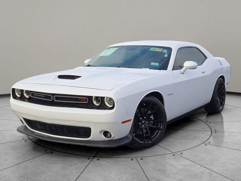 Used 2022 Dodge Challenger R/T image 7
