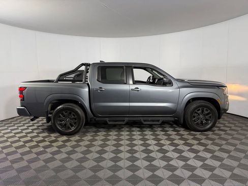 Used 2023 Nissan Frontier SV w/ SV Convenience Package RWD image 5