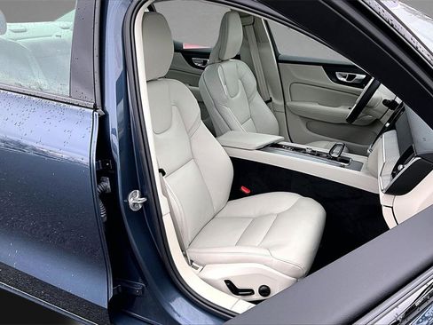 Certified 2024 Volvo S60 B5 Plus image 29