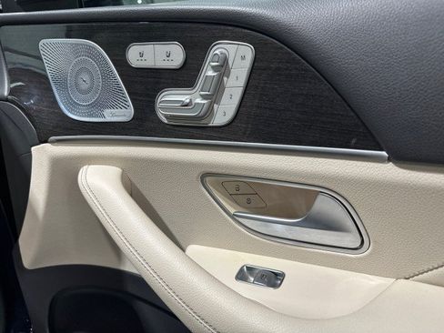 Used 2020 Mercedes-Benz GLS 450 4MATIC image 49