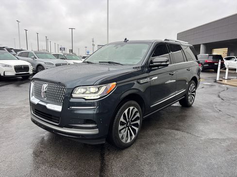 Certified 2024 Lincoln Navigator Reserve image 3