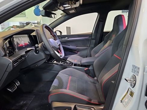 New 2026 Volkswagen GTI SE FWD image 8