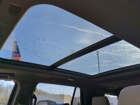 Used 2021 Chevrolet Tahoe Z71 w/ Luxury Package image 20