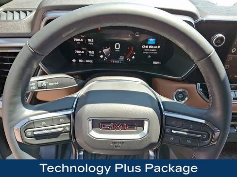 Used 2025 GMC Canyon AT4 w/ Technology Plus Package AWD/4WD image 4