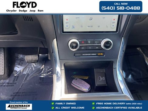 Used 2022 Ford Edge Titanium w/ Equipment Group 301A AWD/4WD image 17