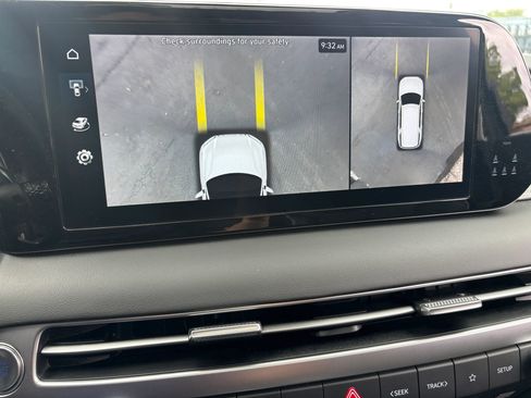 Used 2024 Hyundai Palisade Limited FWD image 19