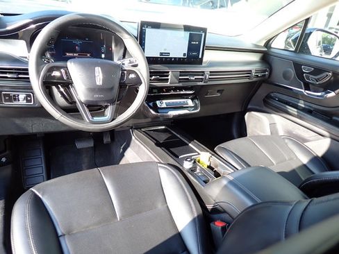 Certified 2023 Lincoln Corsair AWD w/ Equipment Group 101A image 17
