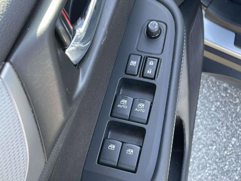 Used 2018 Subaru Outback 2.5i Premium image 6