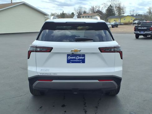 Used 2025 Chevrolet Equinox LT w/ Convenience Package II AWD/4WD image 5
